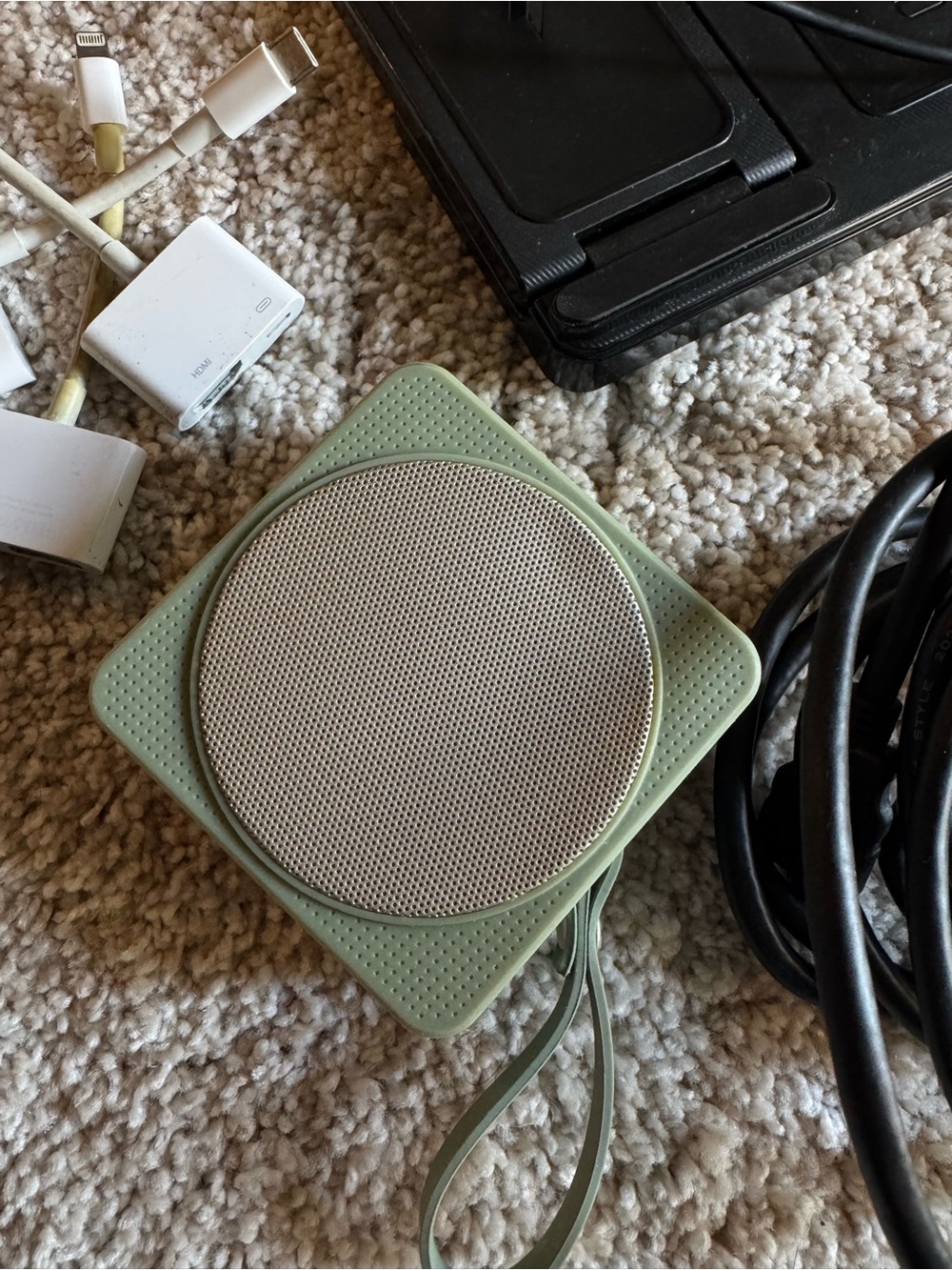 ๐5 for $25๐ Mixed Electronic Cord & Adapter Lot - Black Cords & Adapters - Picture 4 of 9